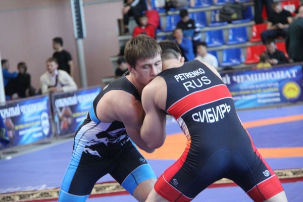 Борцы АУОР выиграли в шести категориях чемпионата края